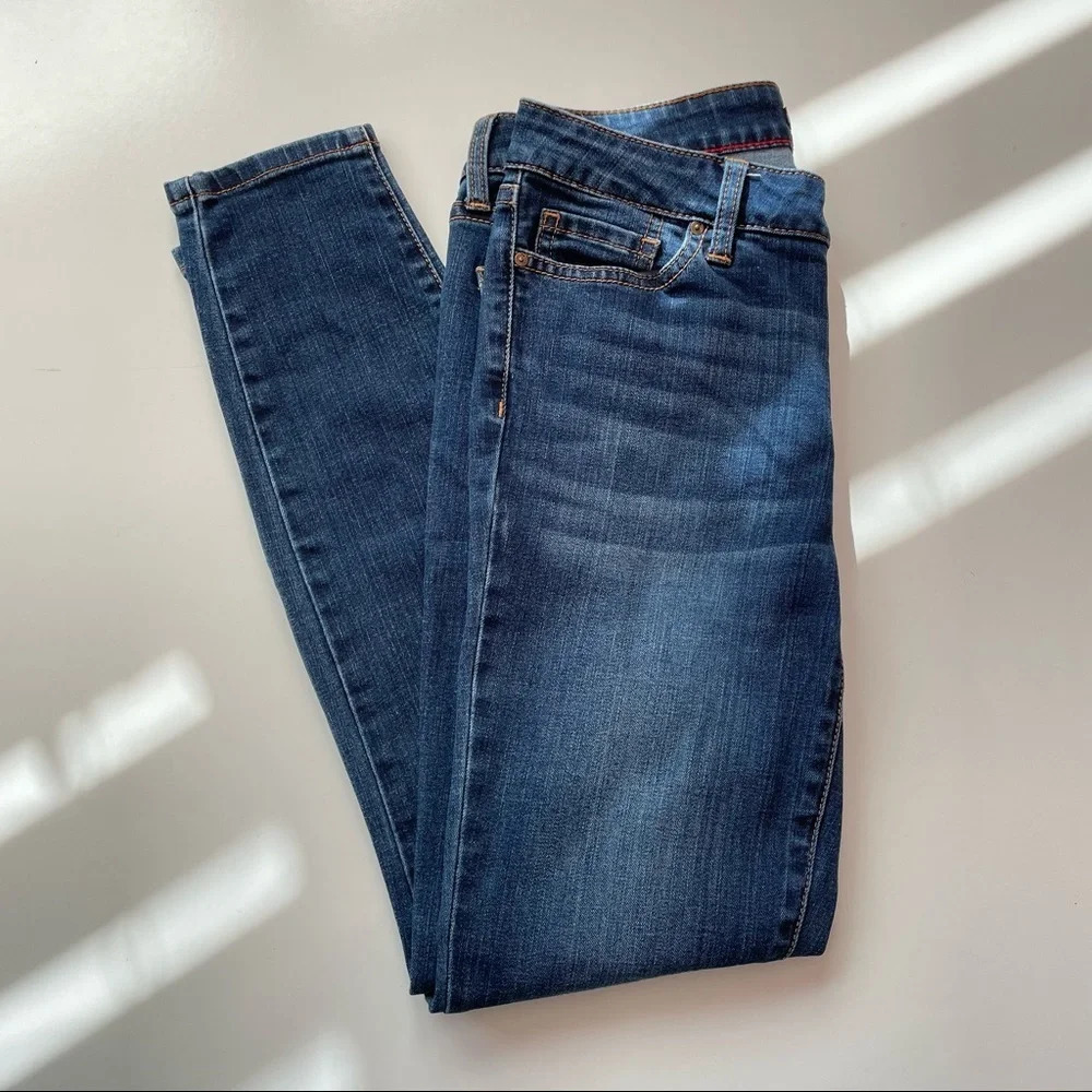 Tommy Hilfiger Skinny Blue Jeans Medium Wash Casual Denim Size 2 Short - Picture 2 of 9